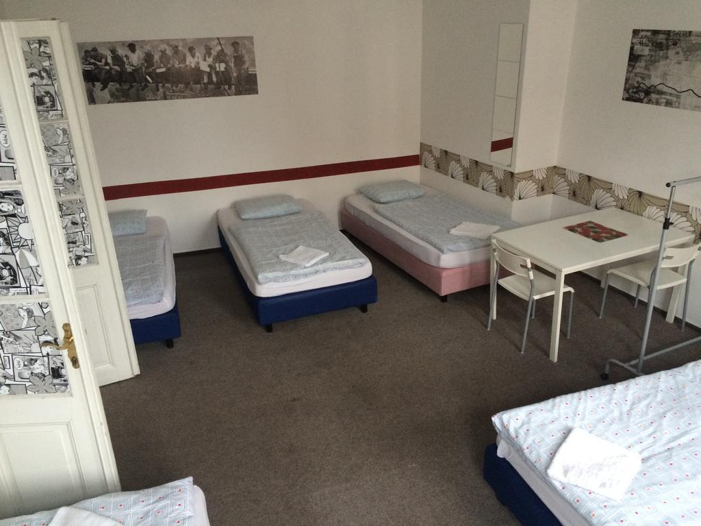 Charles Square Hostel Praga Quarto foto
