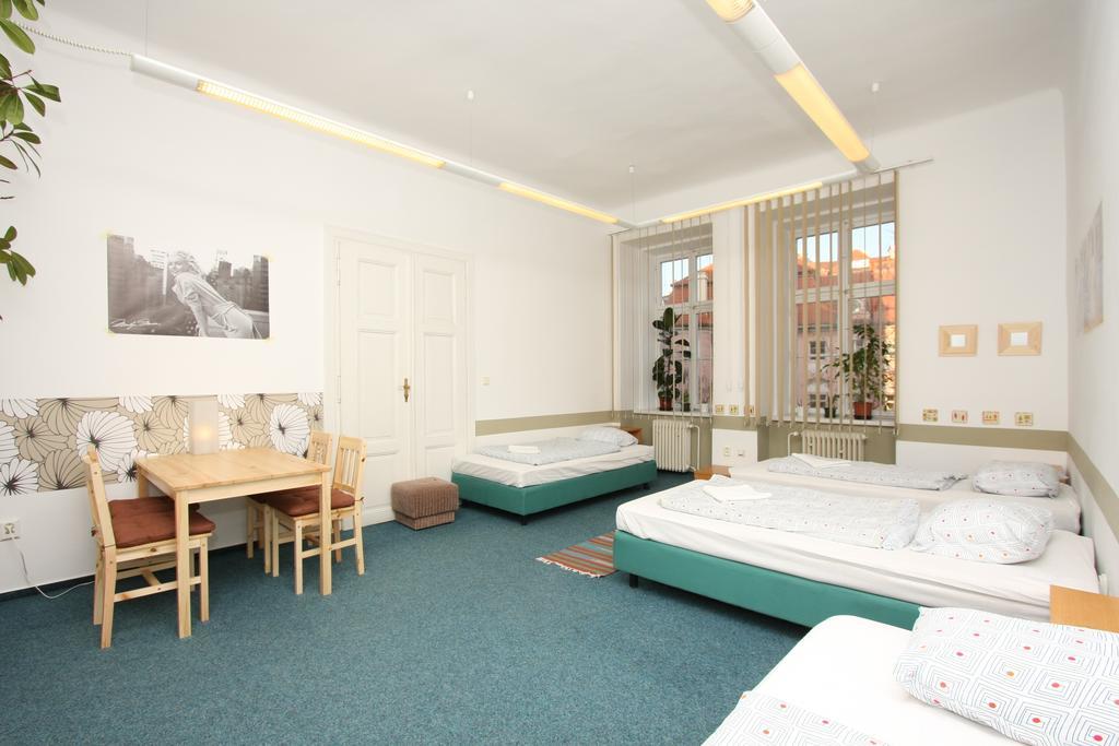 Charles Square Hostel Praga Quarto foto
