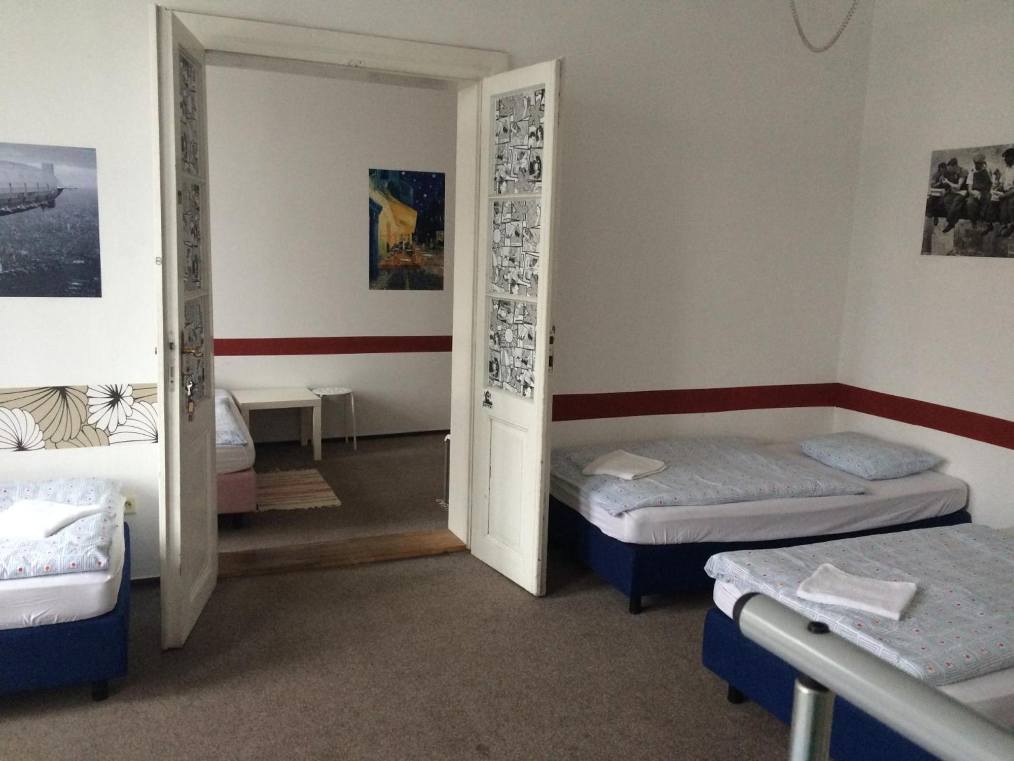 Charles Square Hostel Praga Quarto foto